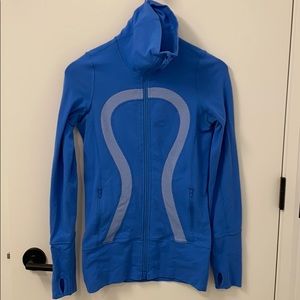Lululemon size 2 zip up sweater